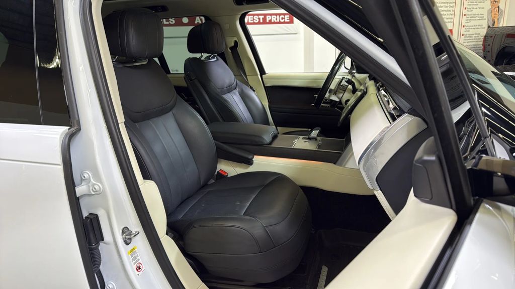 2024 Land Rover Range Rover SE AWD