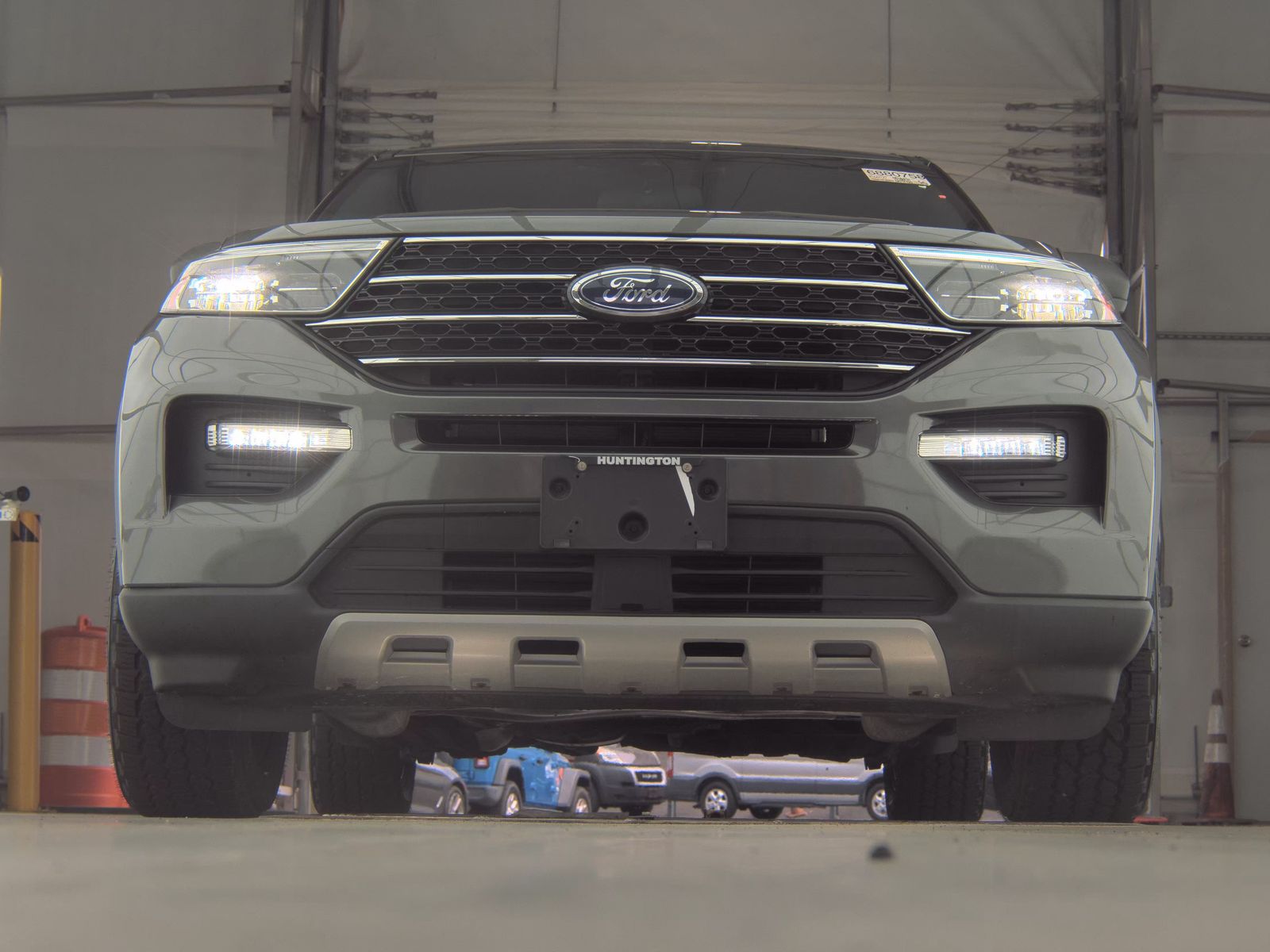 FORD EXPLORER - 4