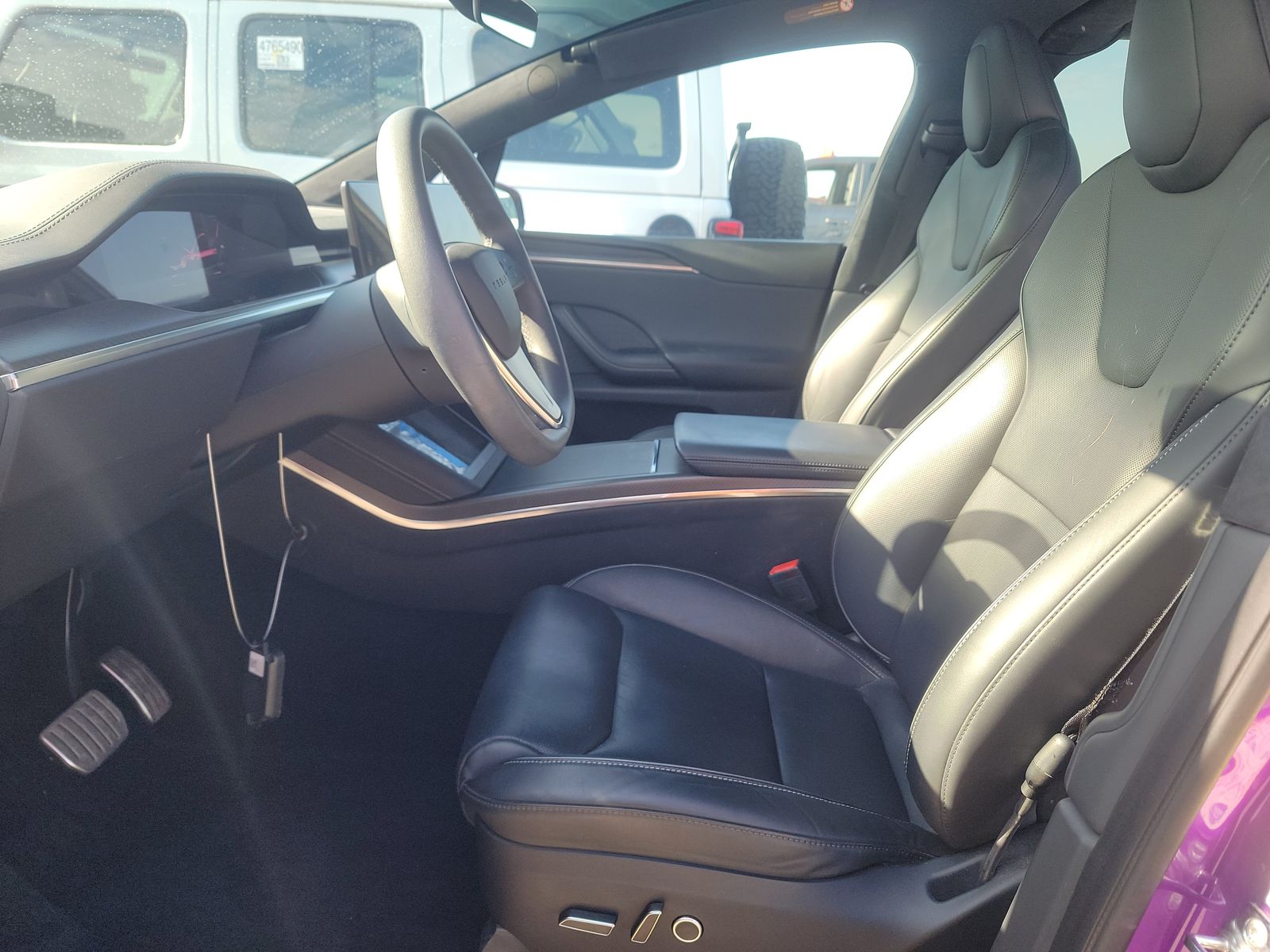 TESLA MODEL X - 8