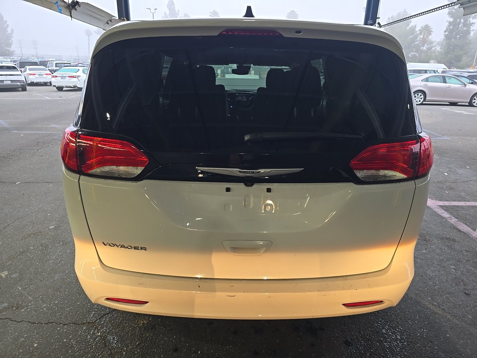 CHRYSLER VOYAGER - 6
