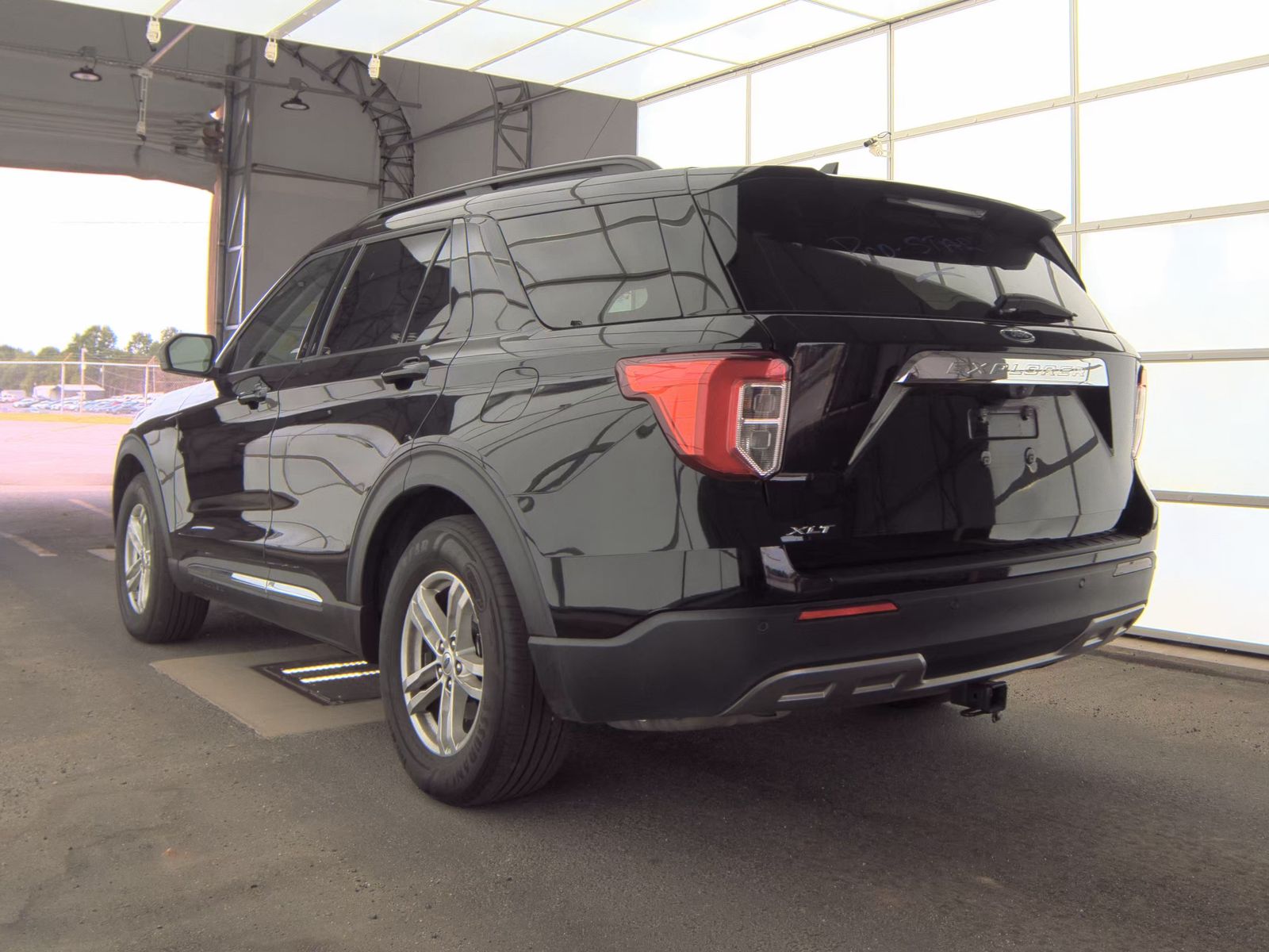 FORD EXPLORER - 9
