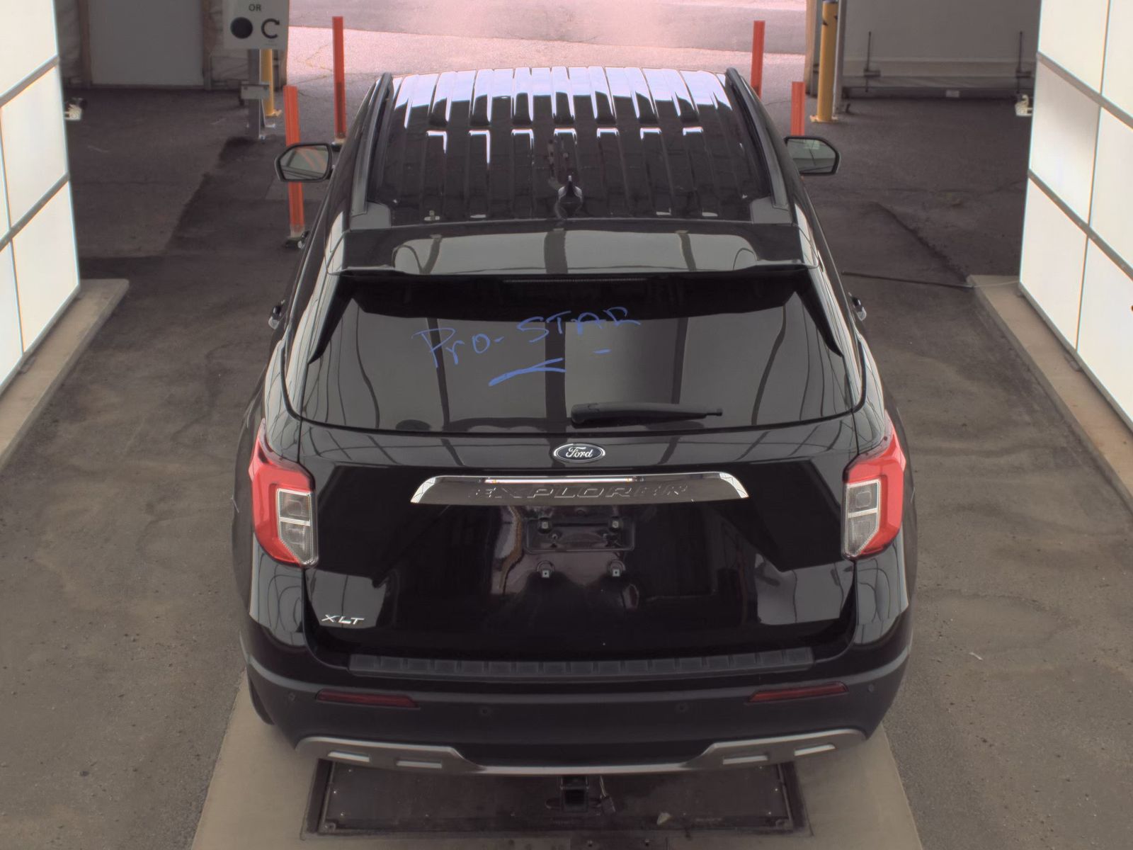 FORD EXPLORER - 7
