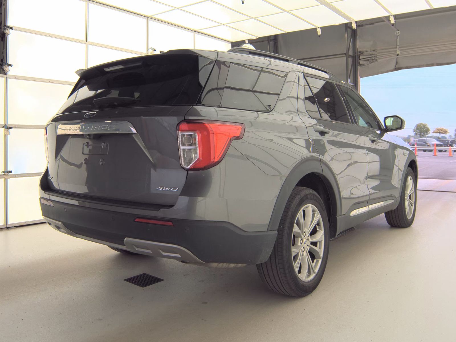 FORD EXPLORER - 6