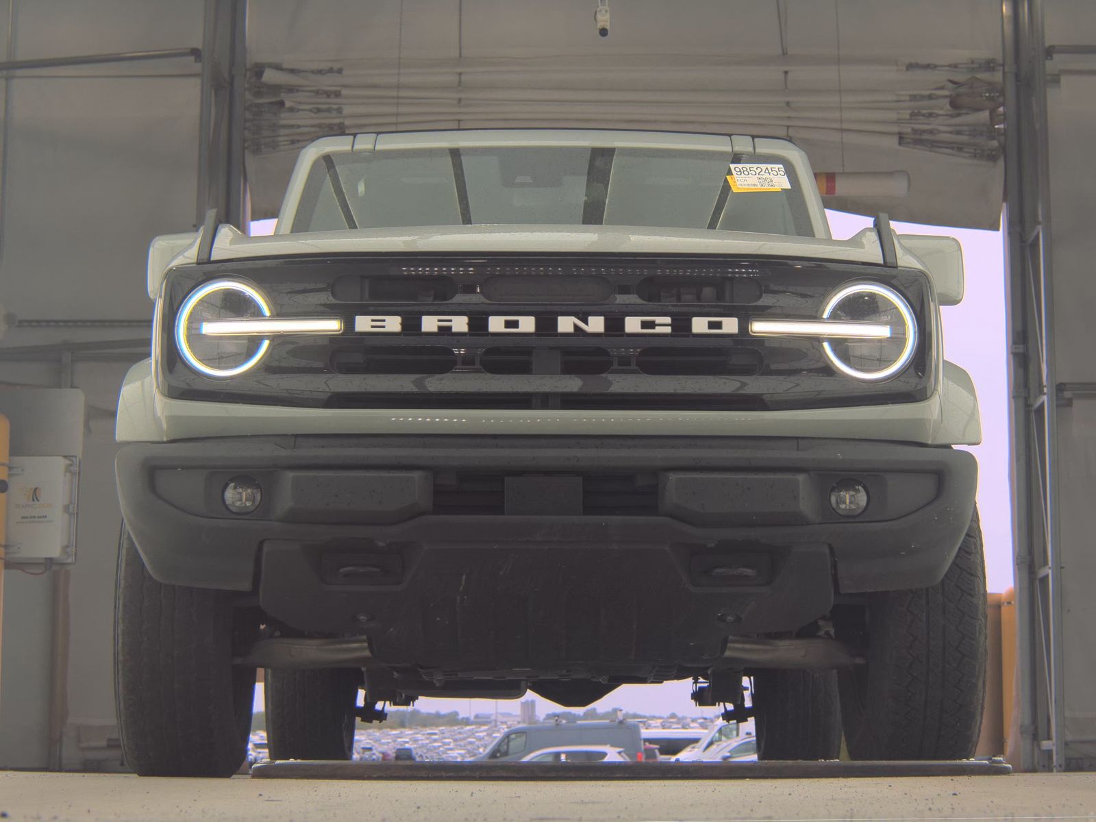 FORD BRONCO - 4