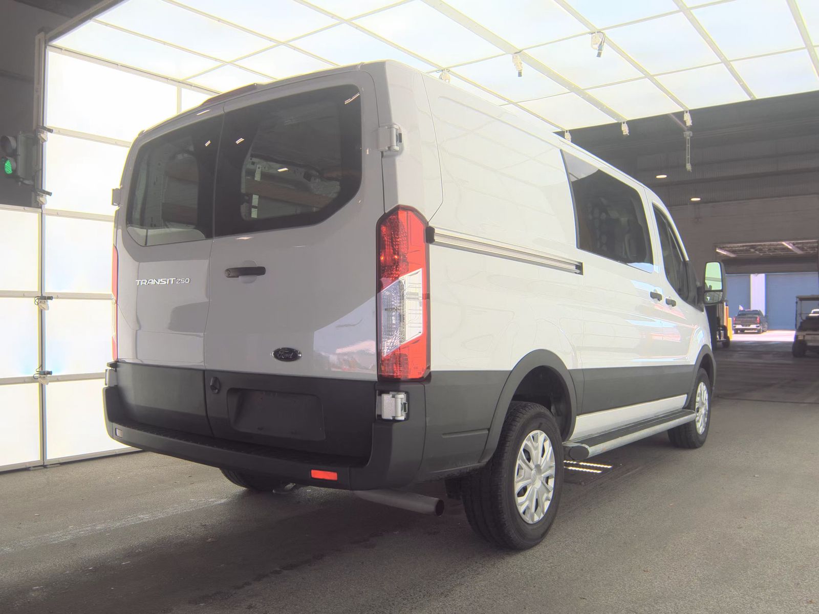 FORD TRANSIT 250 - 6