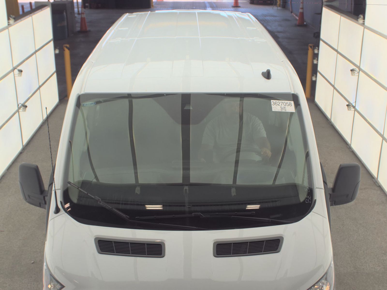 FORD TRANSIT 250 - 3