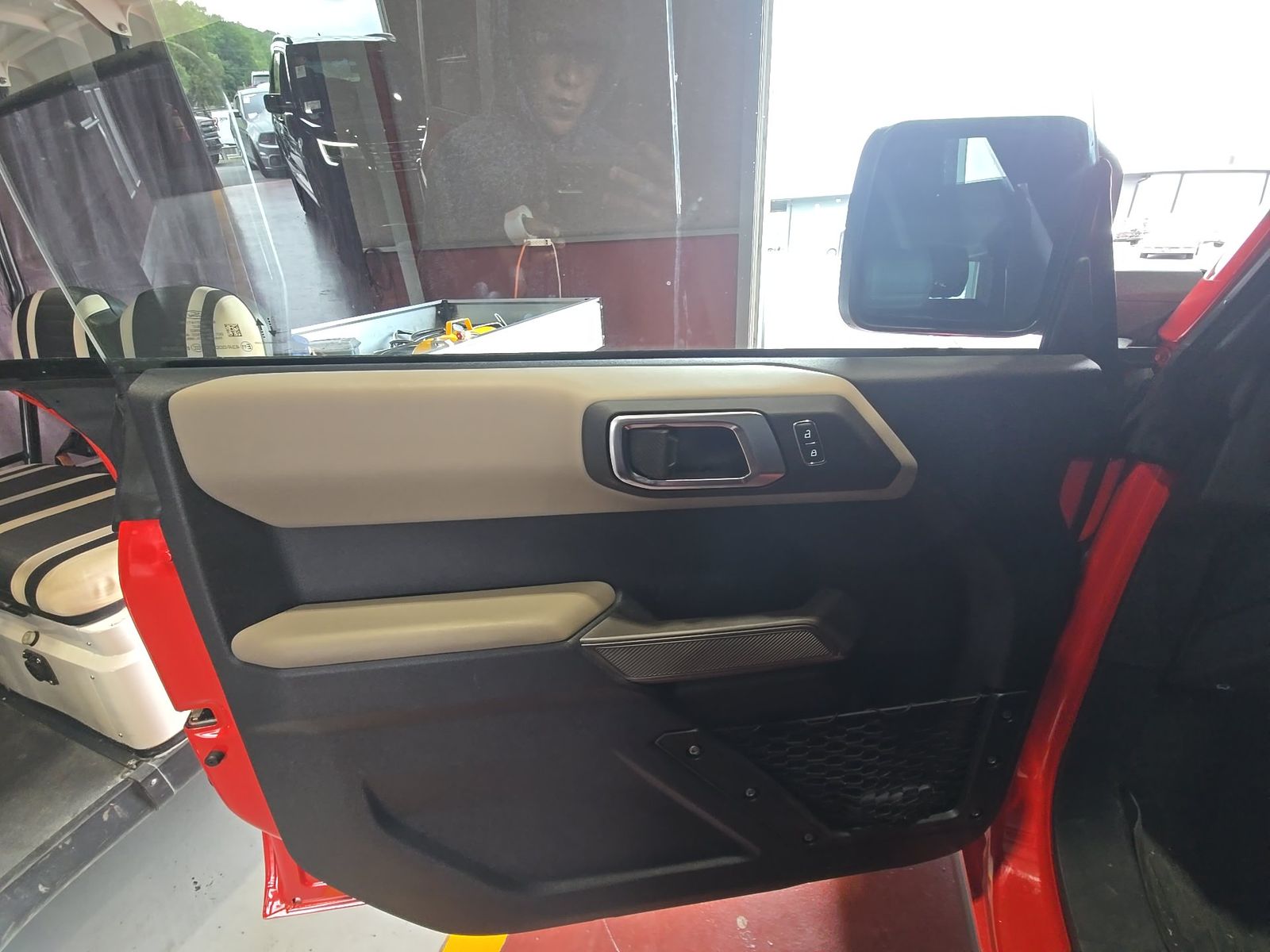 FORD BRONCO - 10