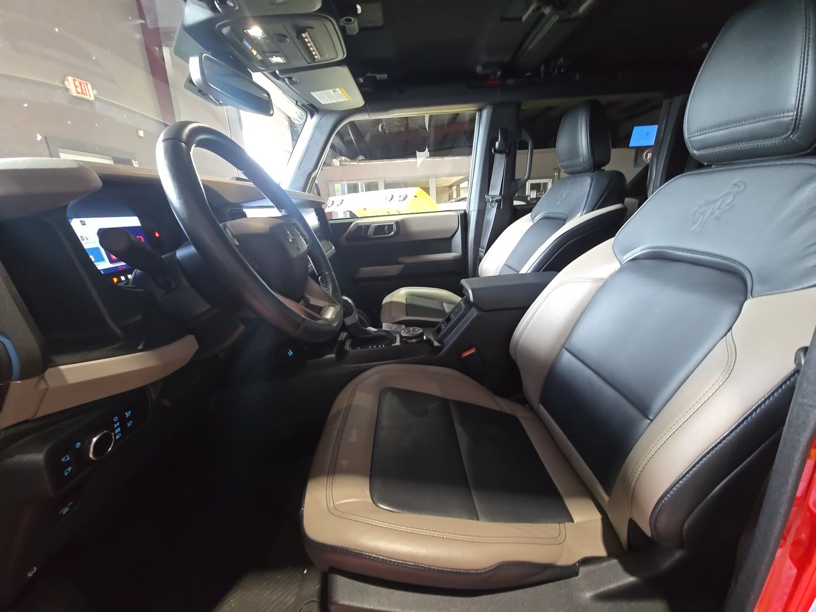 FORD BRONCO - 8