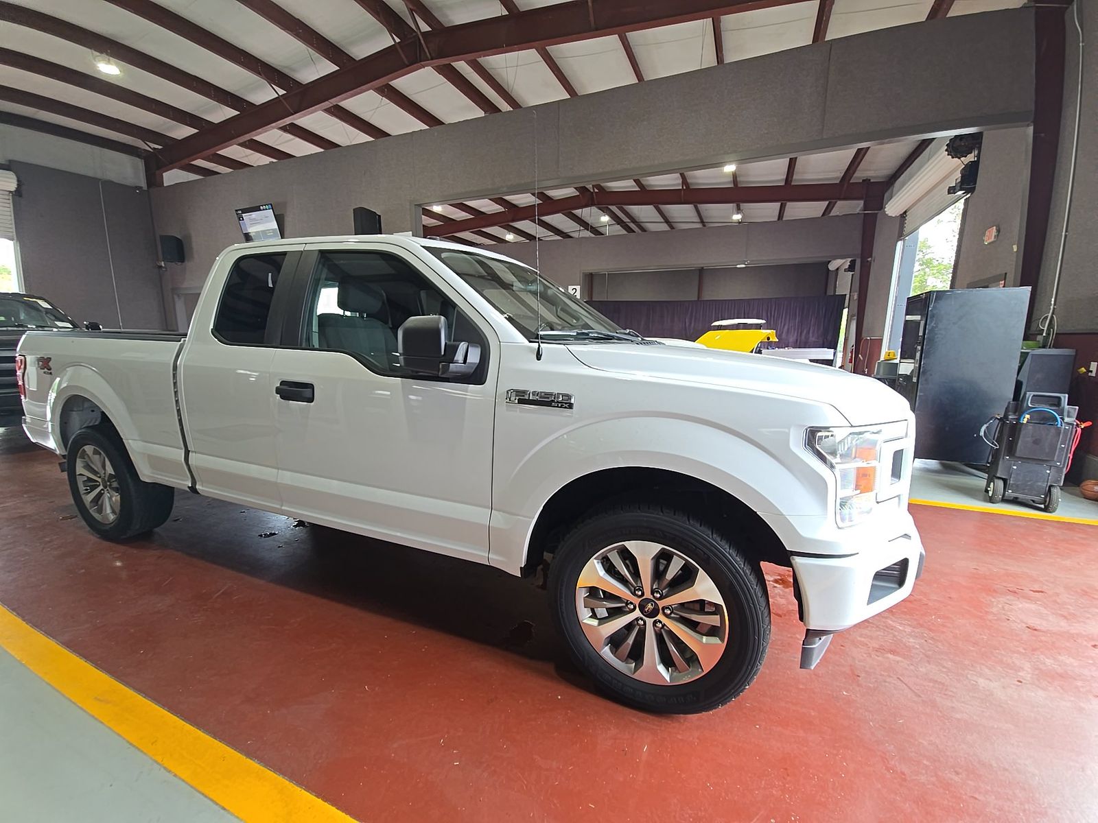 FORD F-150 - 4