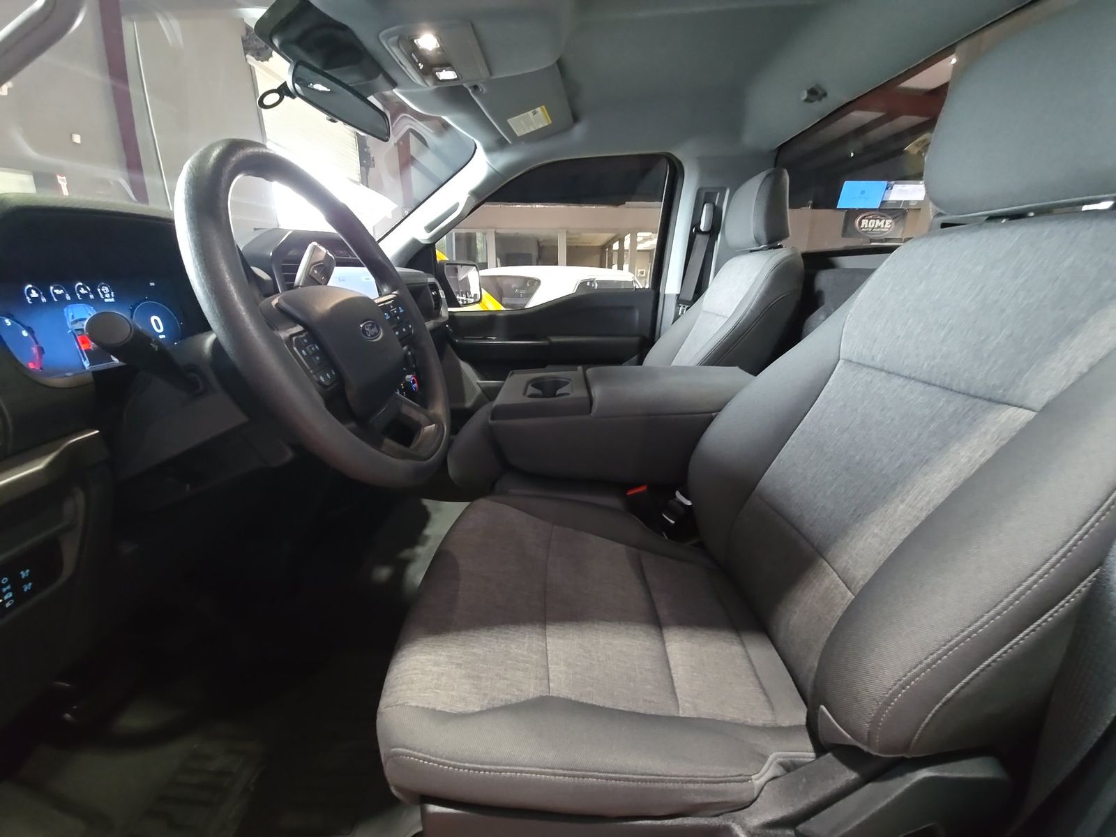 FORD F-150 - 8