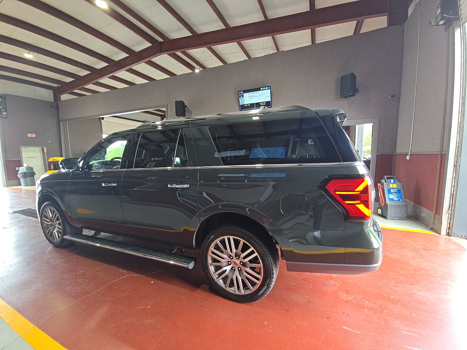 FORD EXPEDITION MAX - 7