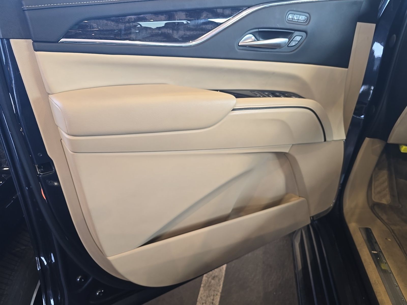 2023 Cadillac Escalade Premium Luxury AWD