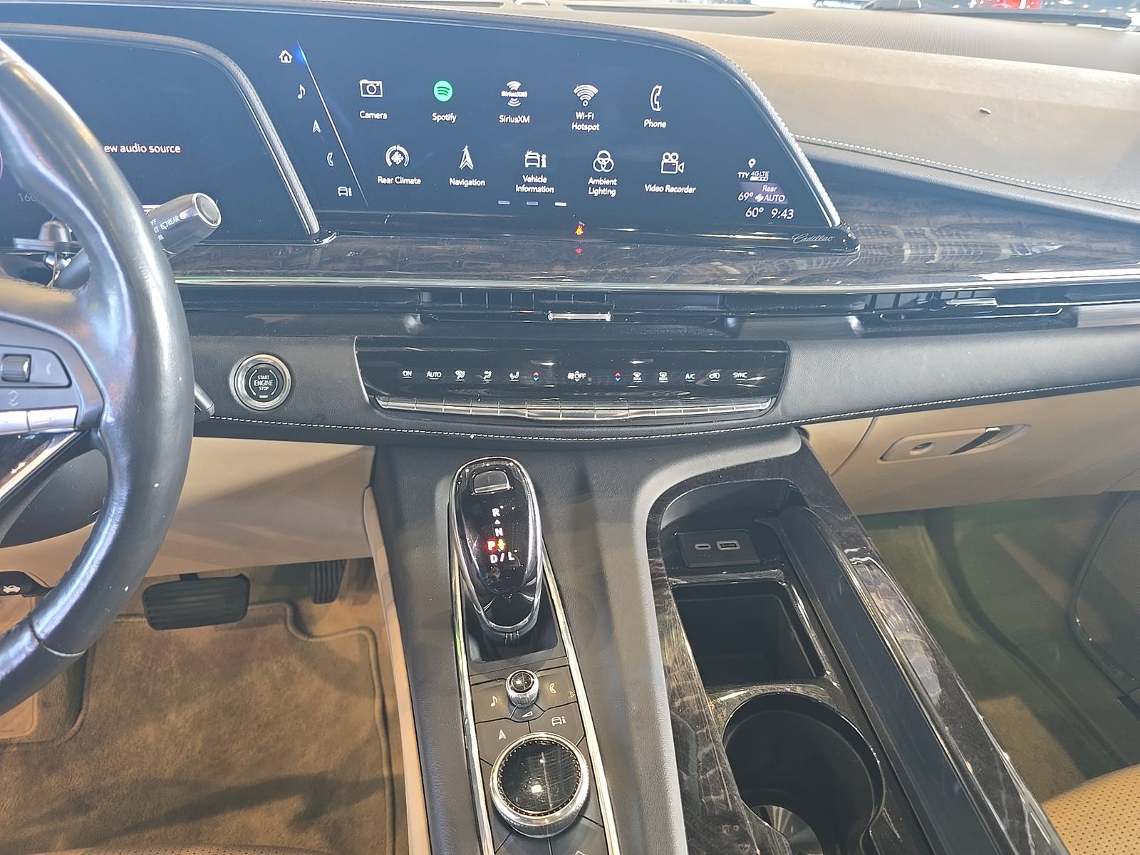 2023 Cadillac Escalade Premium Luxury AWD