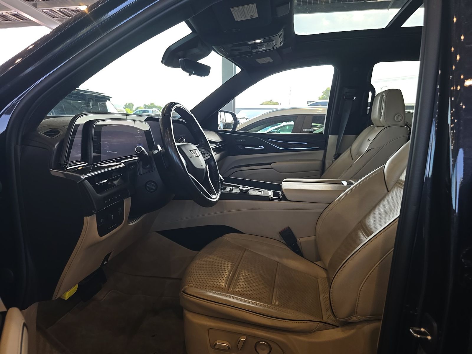 2023 Cadillac Escalade Premium Luxury AWD