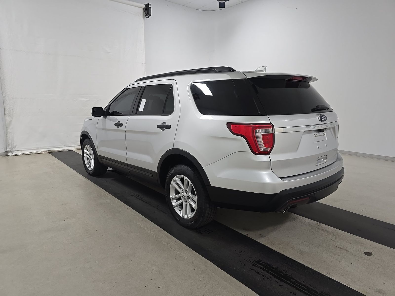 FORD EXPLORER - 7
