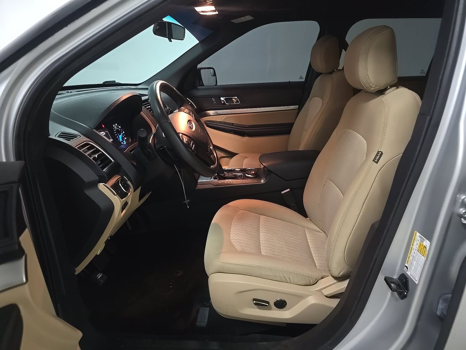 FORD EXPLORER - 8