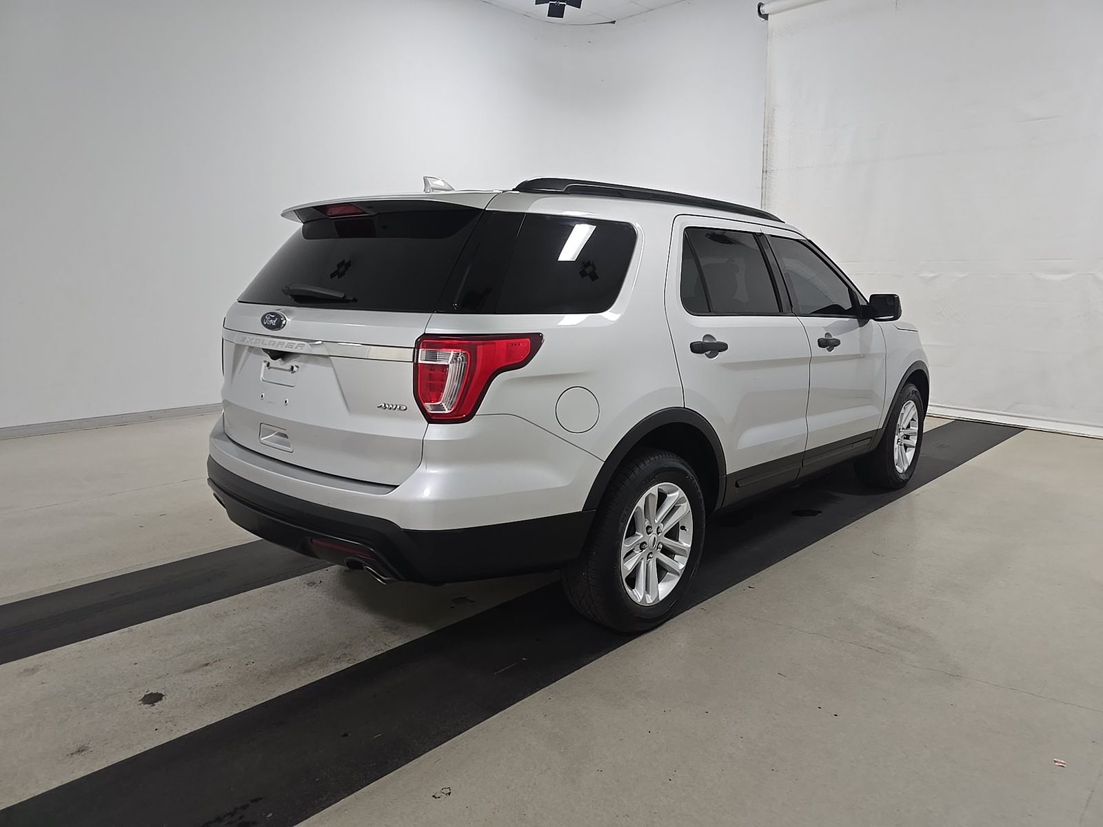 FORD EXPLORER - 5