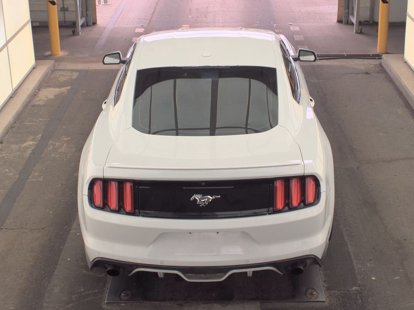 FORD MUSTANG - 7