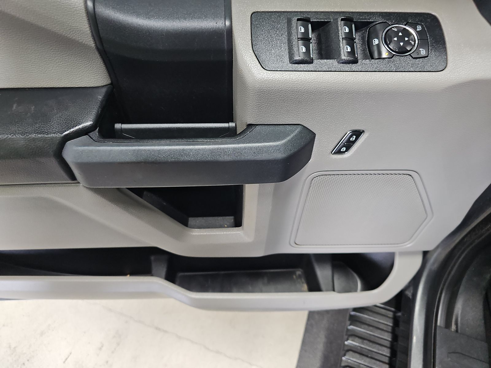 FORD F-150 - 10