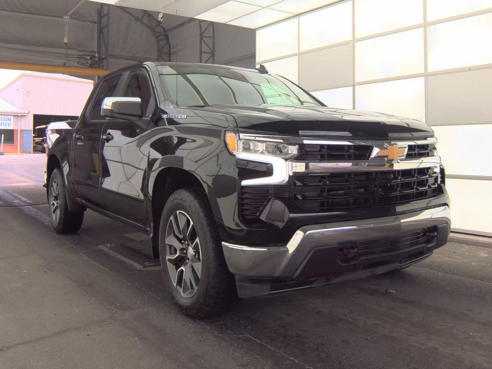 2023 Chevrolet Silverado 1500 LT AWD
