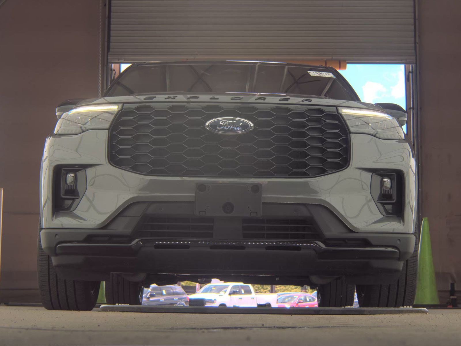 FORD EXPLORER - 4