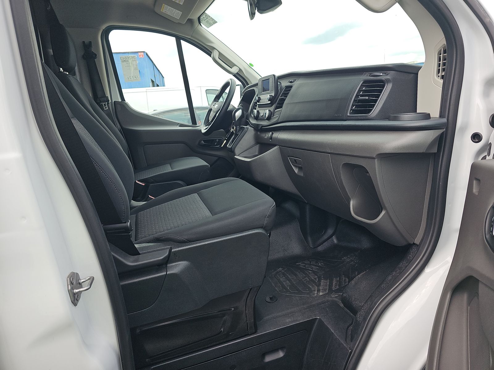 FORD TRANSIT 250 - 9