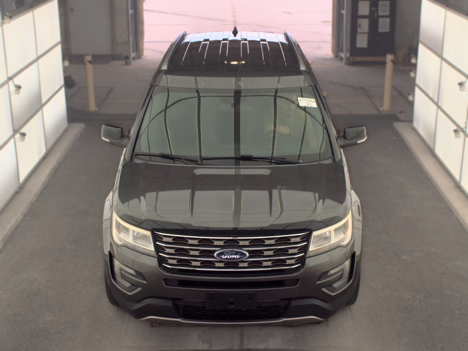 FORD EXPLORER - 3