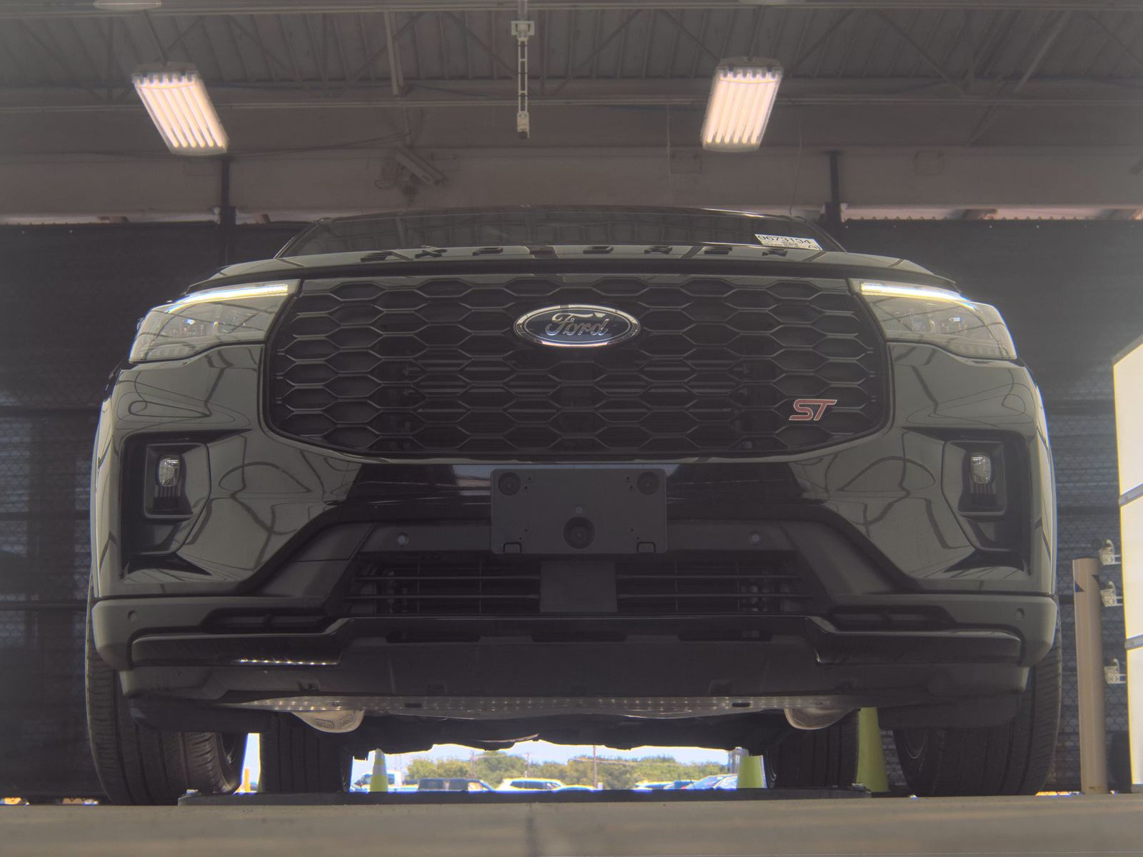 FORD EXPLORER - 4
