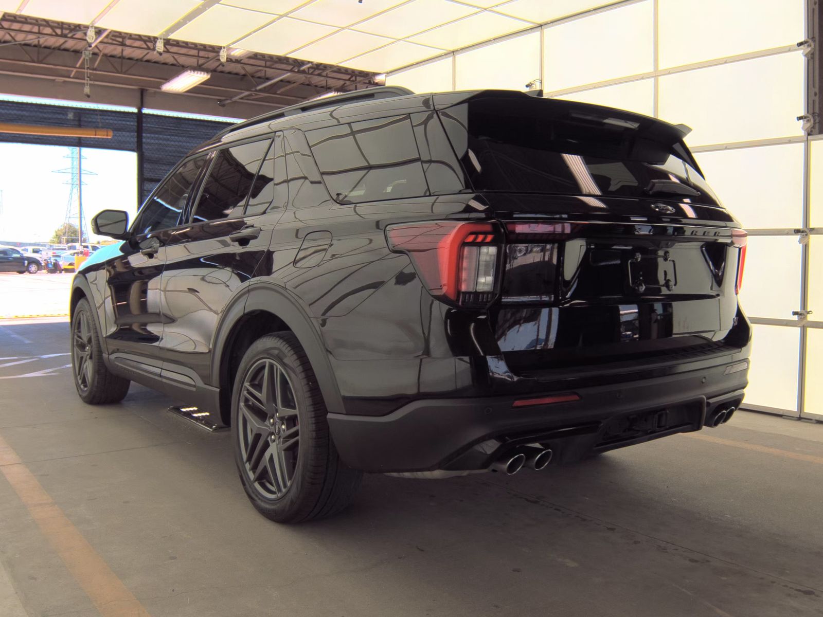 FORD EXPLORER - 9