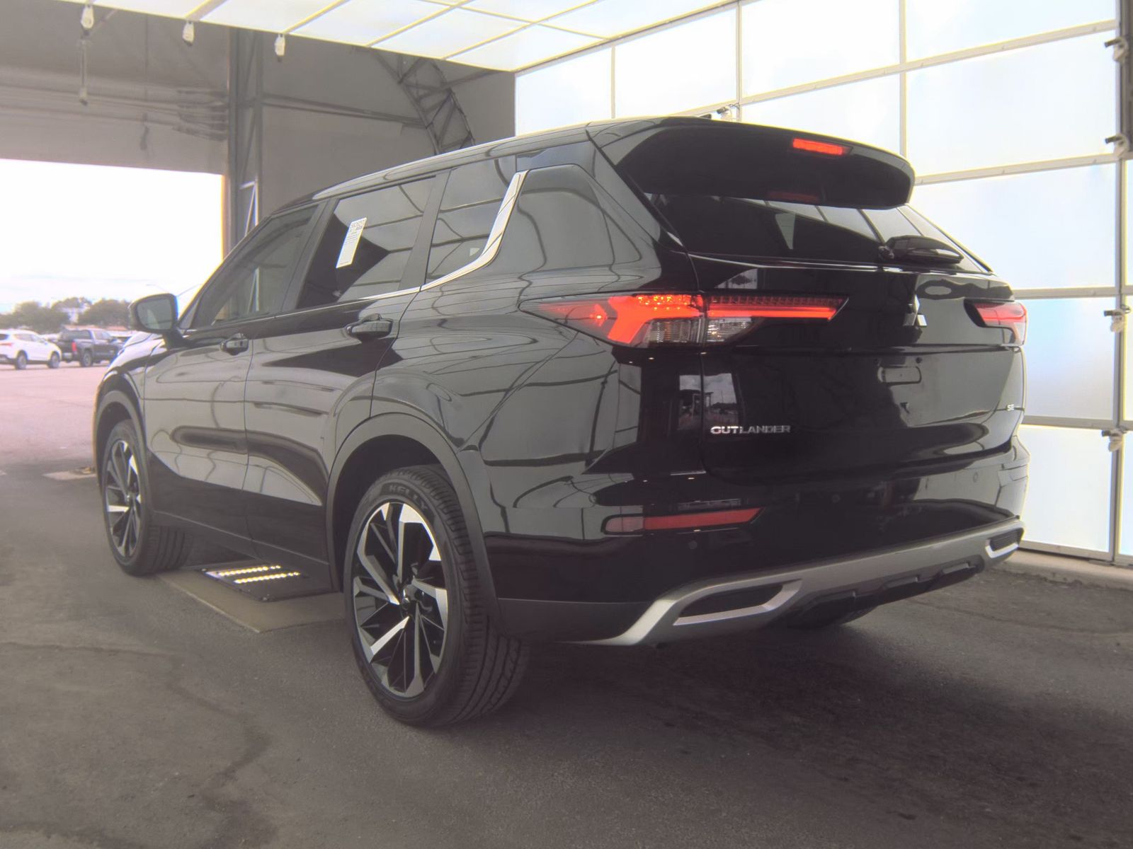 2024 Mitsubishi Outlander SE FWD