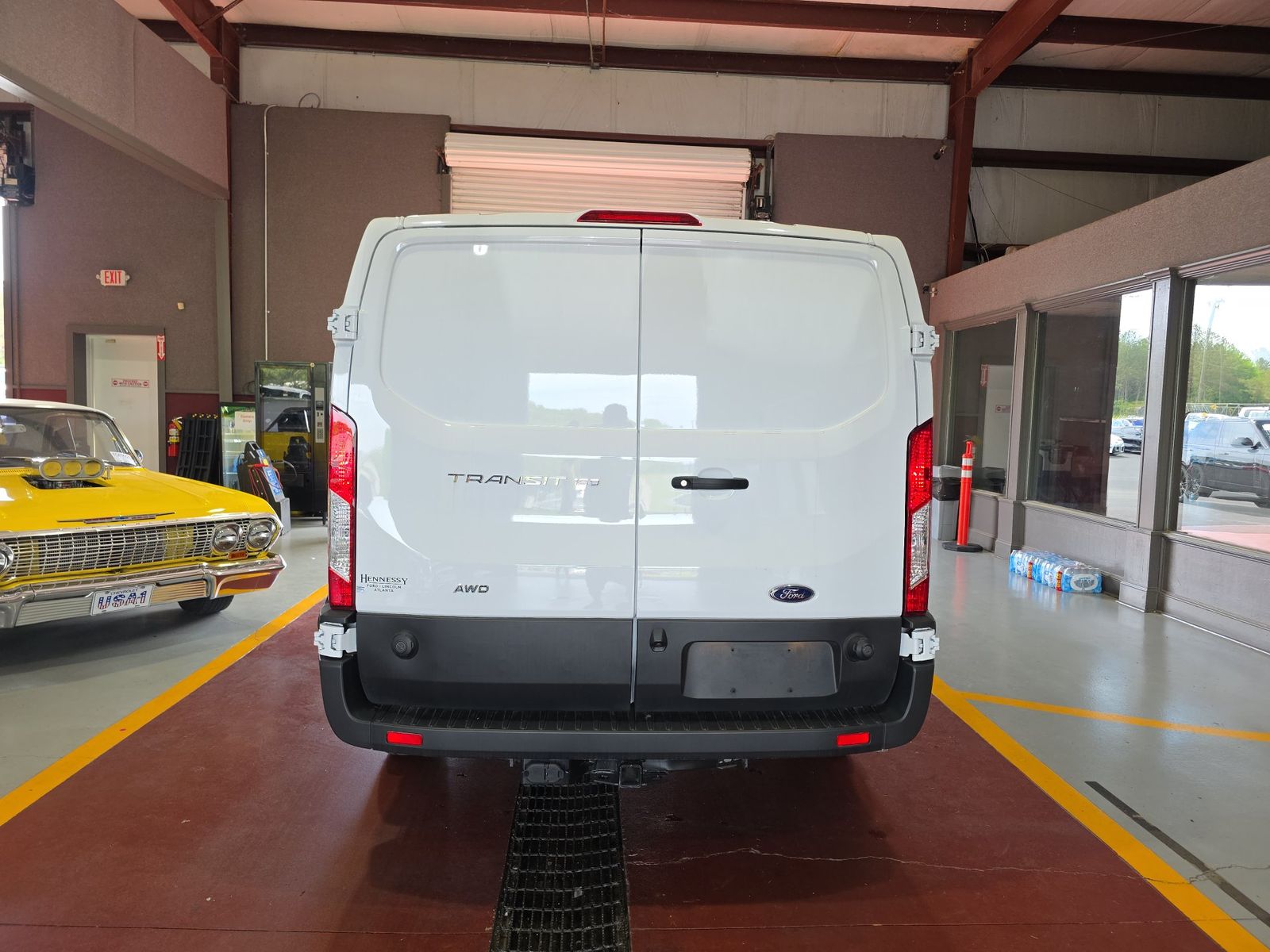 FORD TRANSIT 150 - 6