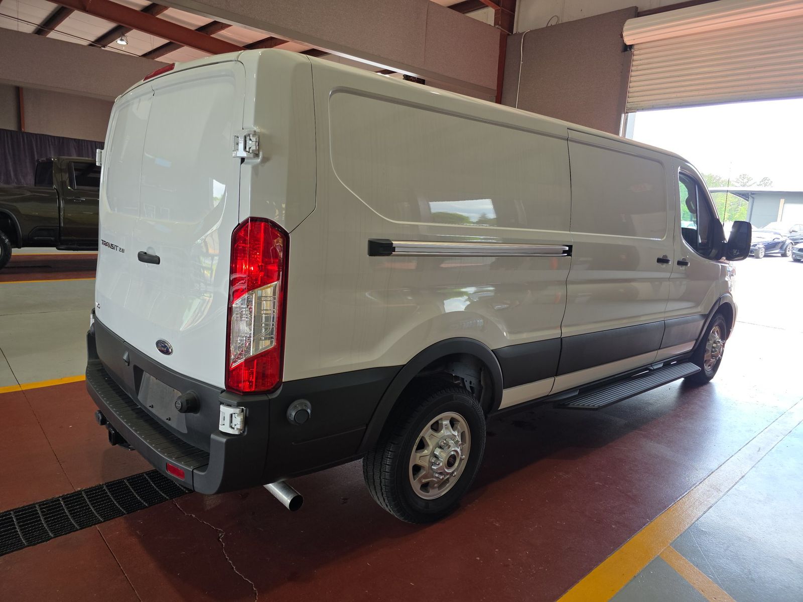 FORD TRANSIT 150 - 5