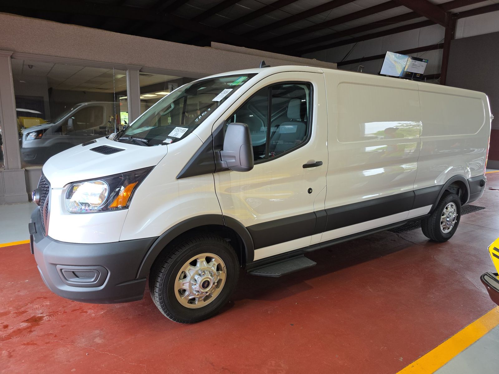 FORD TRANSIT 150 - 1