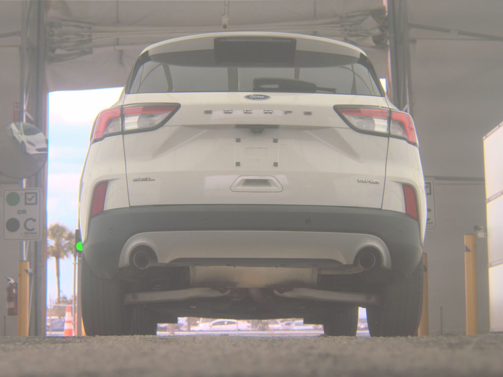 FORD ESCAPE - 8