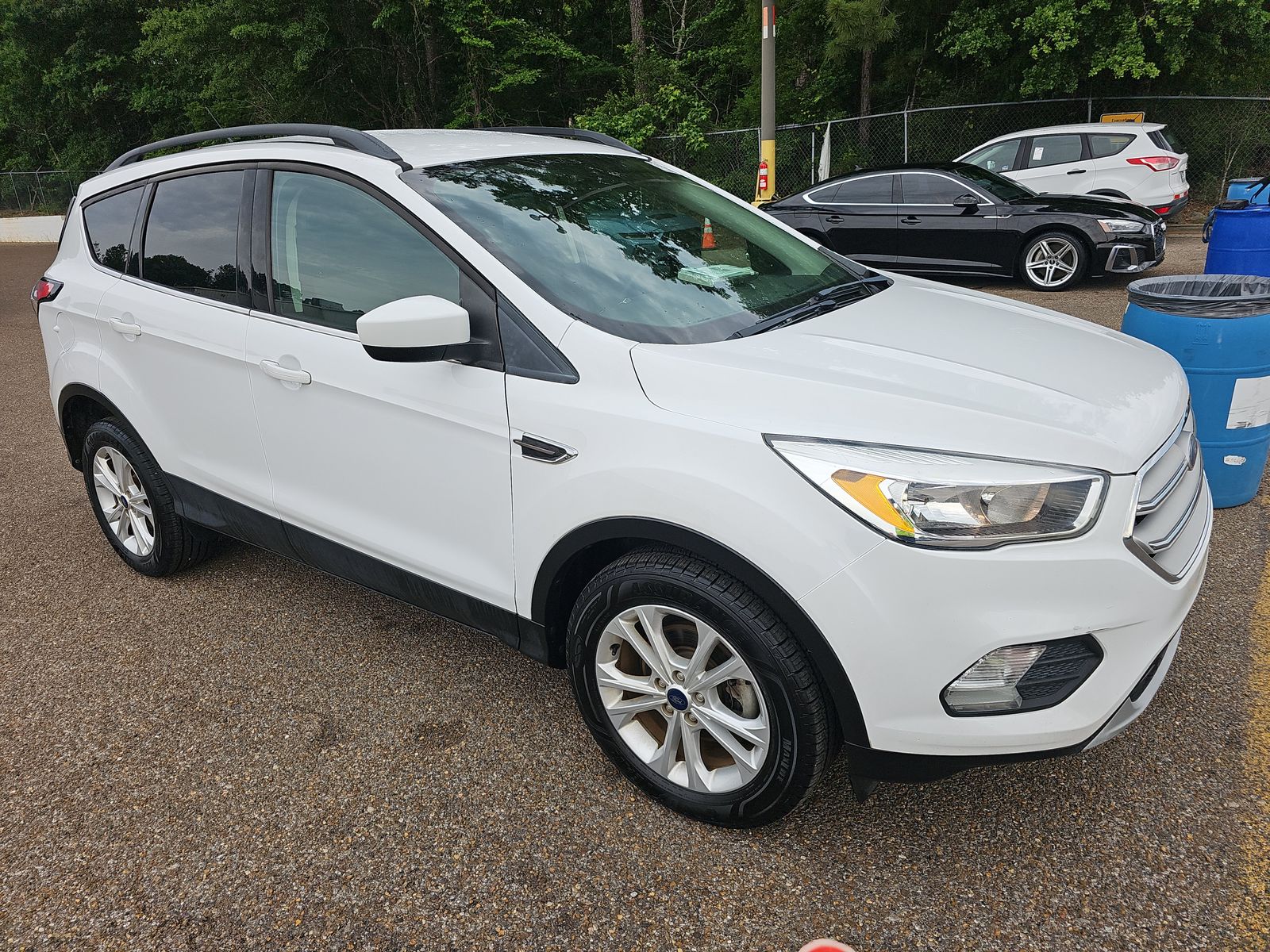 FORD ESCAPE - 4