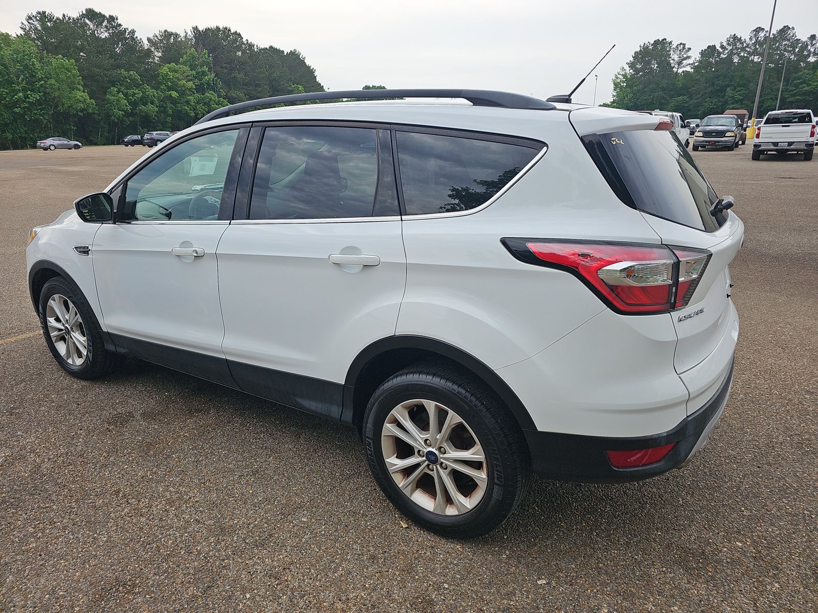 FORD ESCAPE - 7