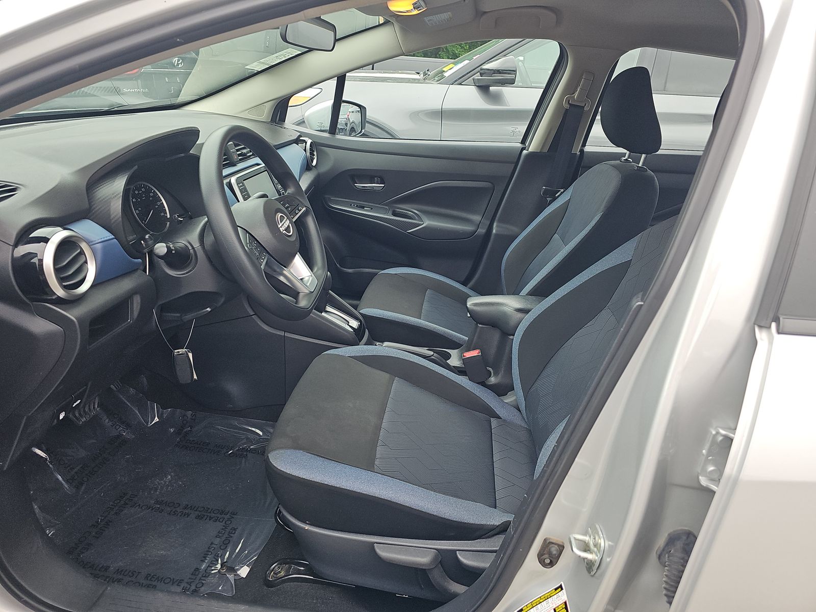 NISSAN VERSA - 8