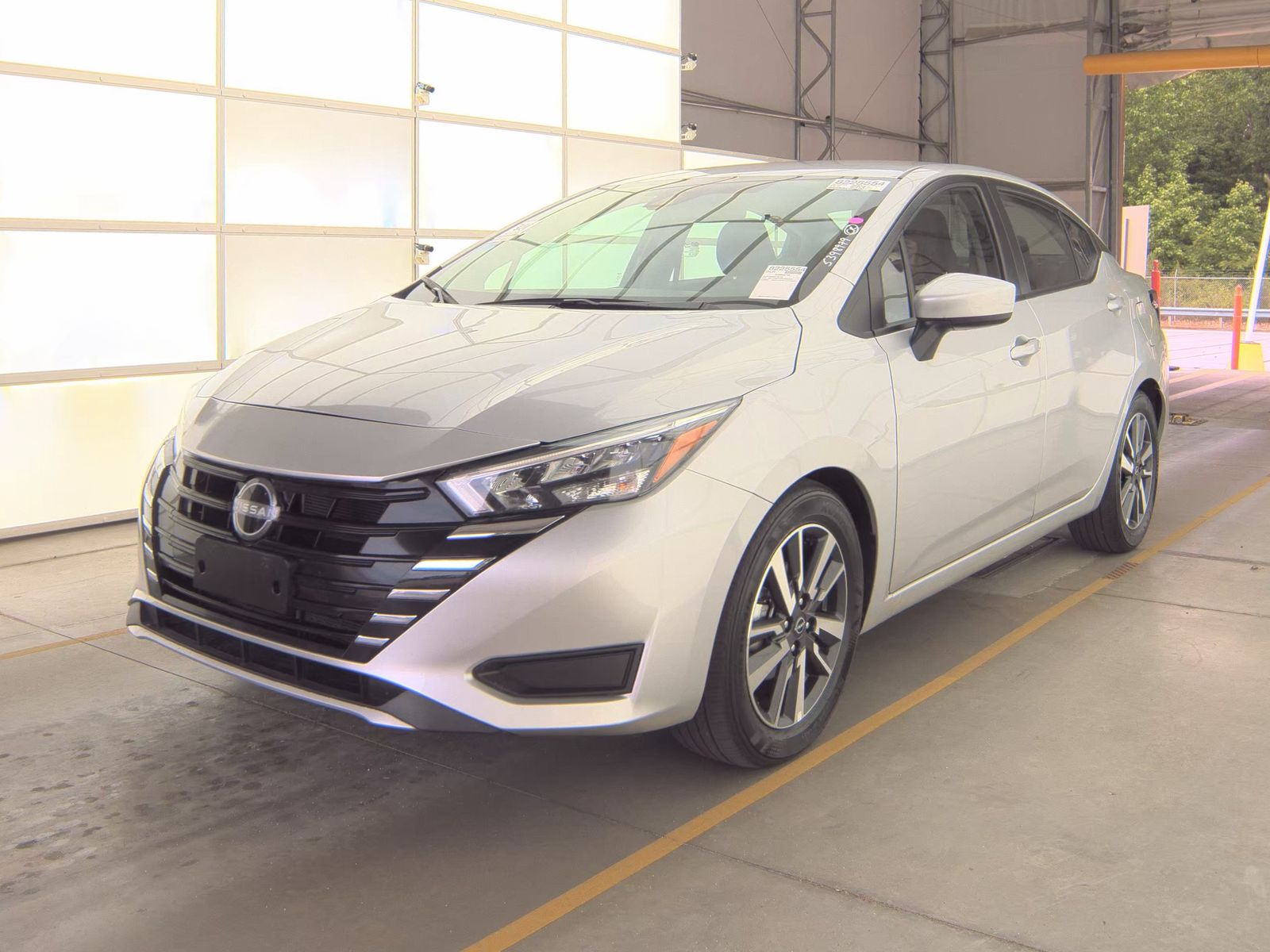 NISSAN VERSA - 1
