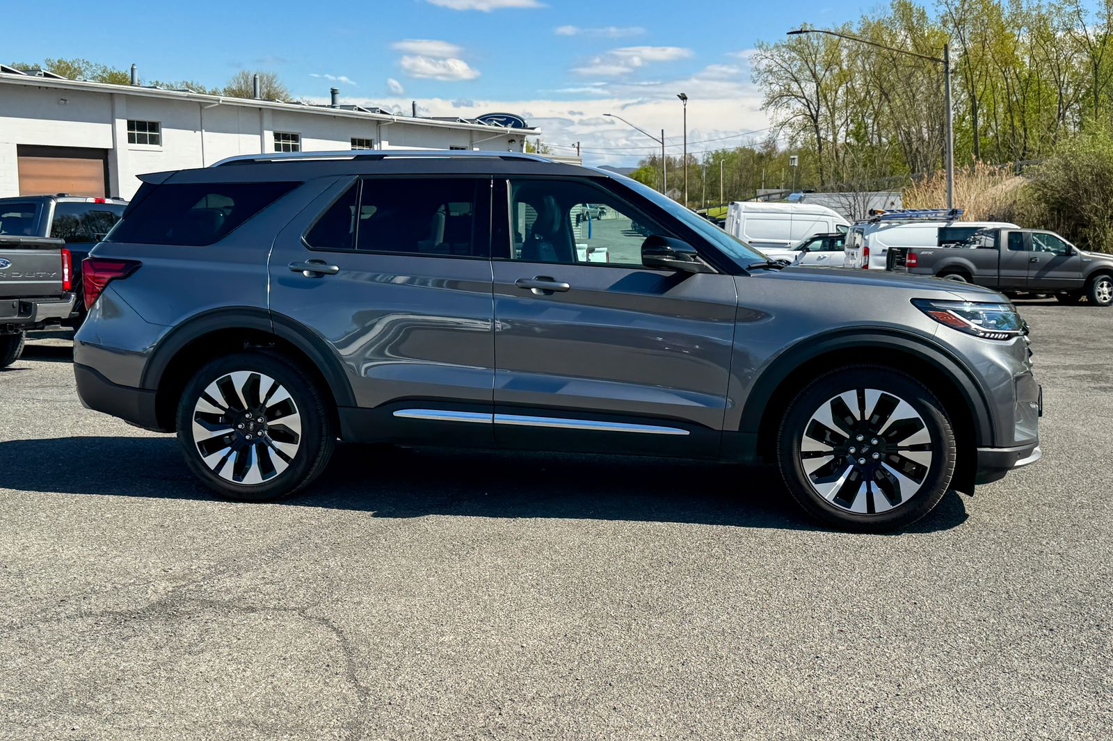 FORD EXPLORER - 3