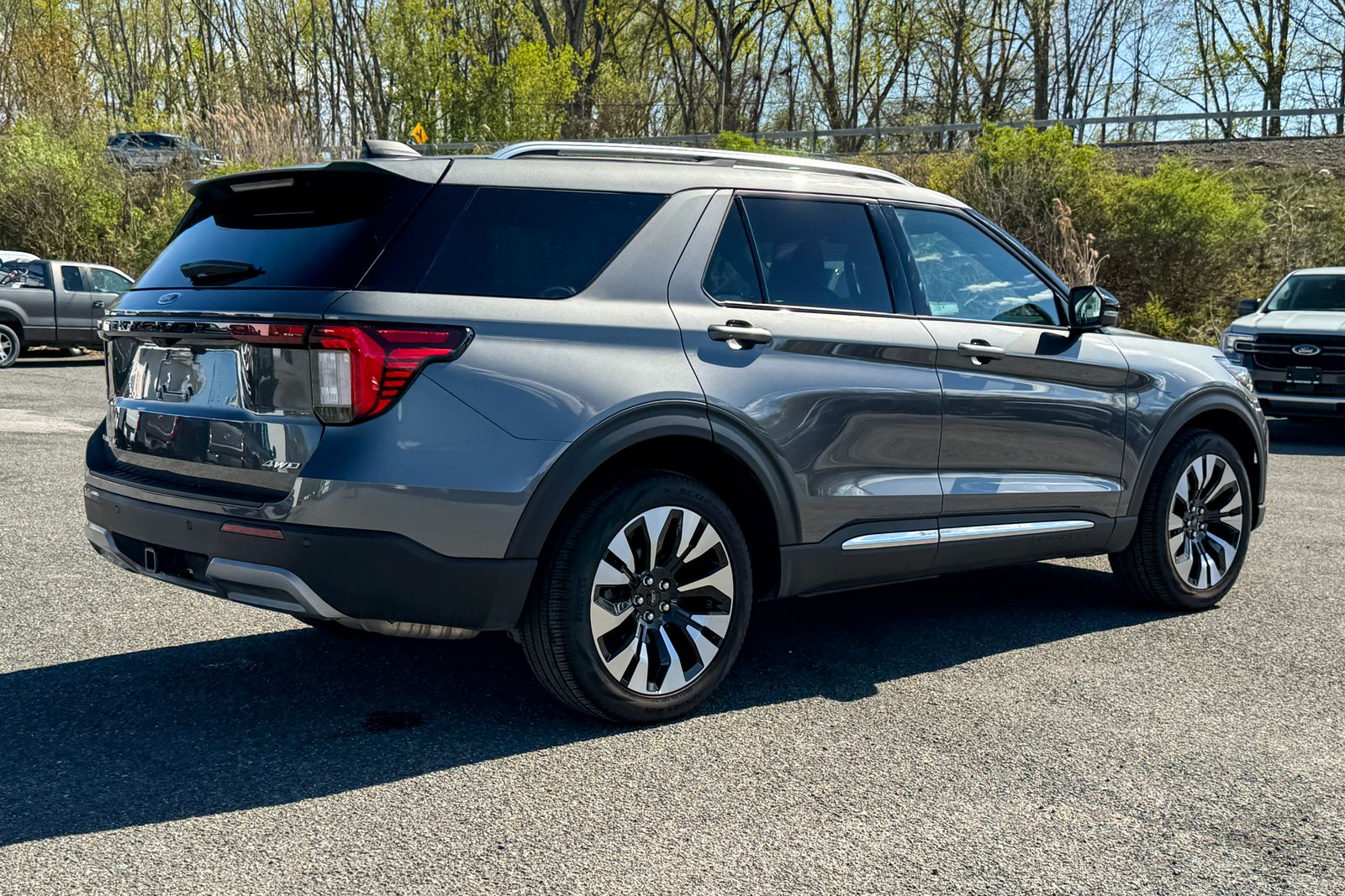 FORD EXPLORER - 4
