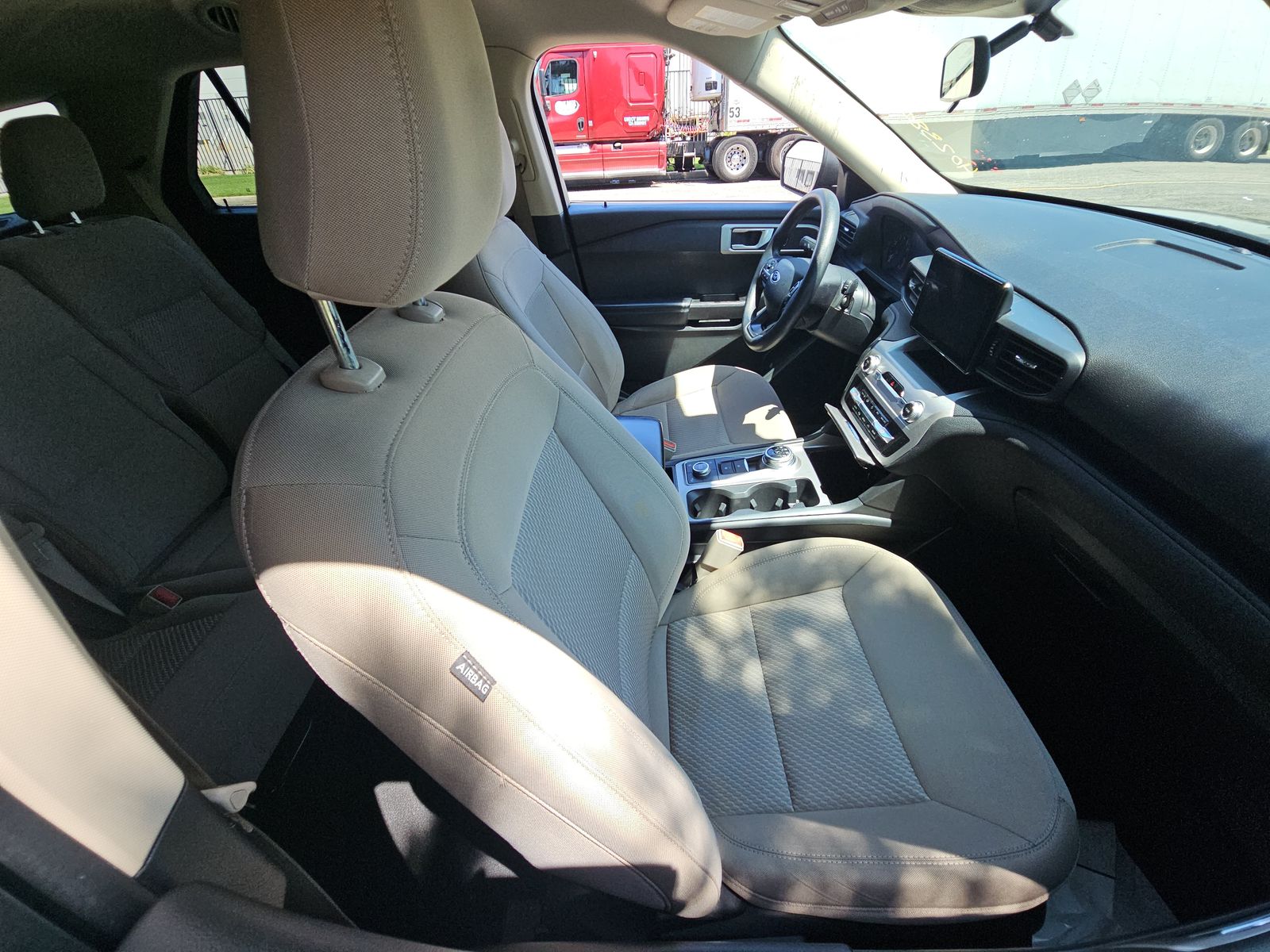 FORD EXPLORER - 9