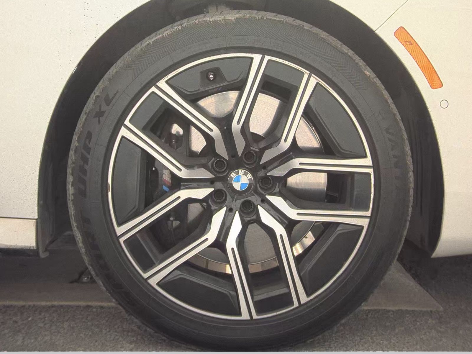 2025 BMW 7 Series 740i xDrive AWD