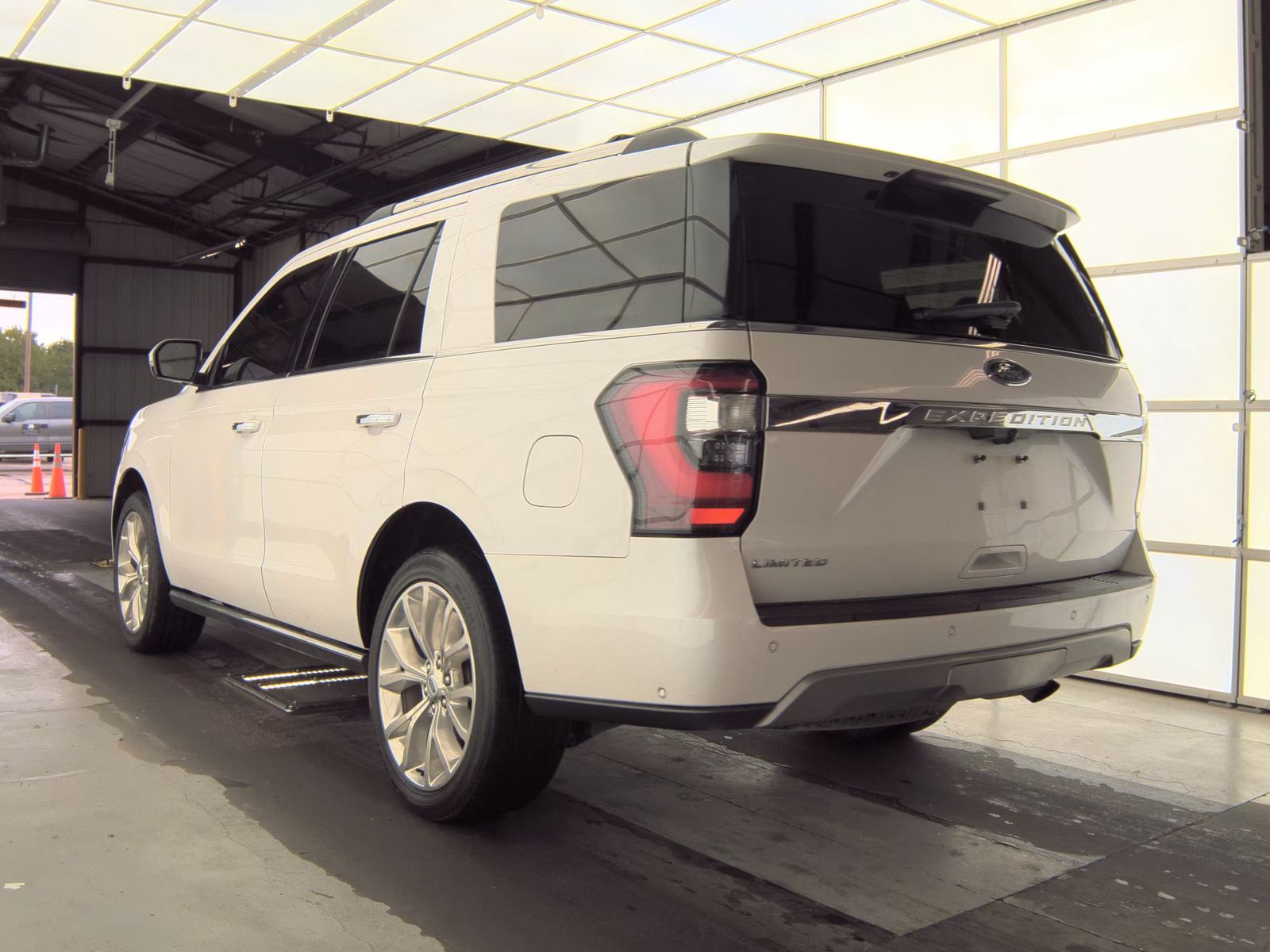 FORD EXPEDITION - 7