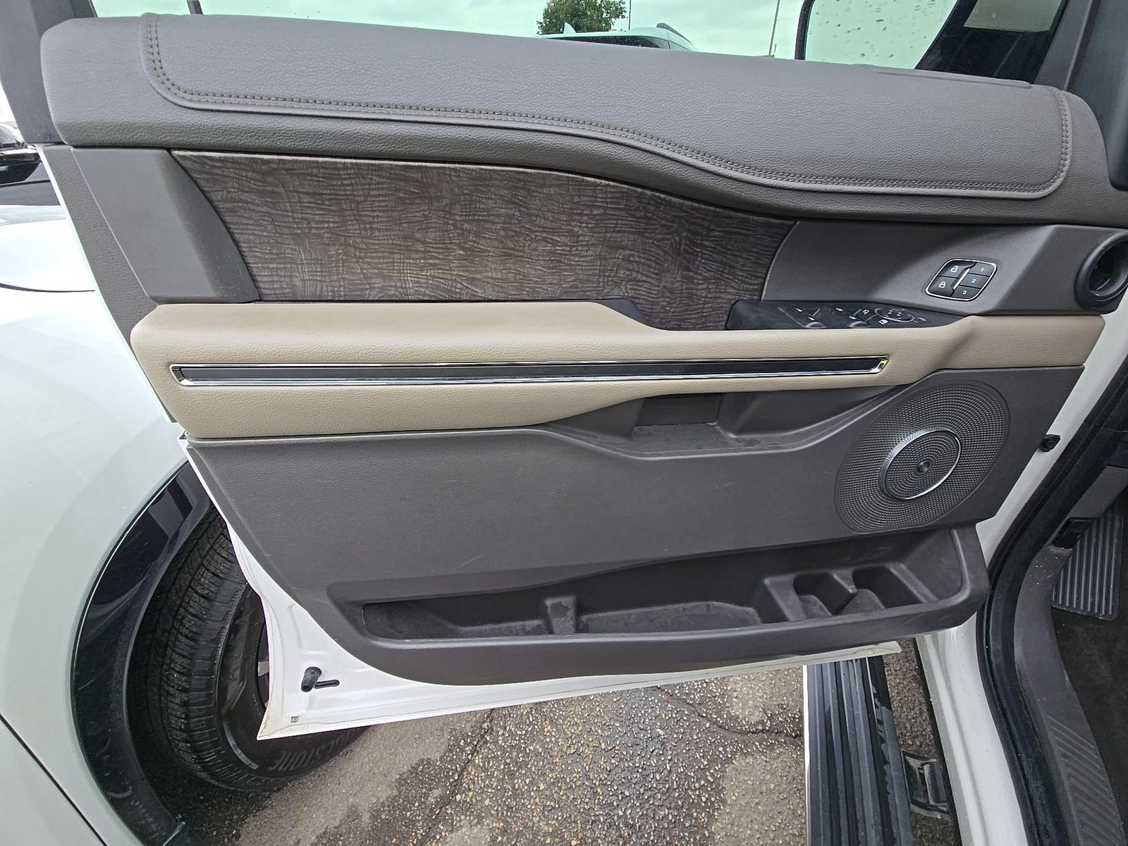 FORD EXPEDITION - 10