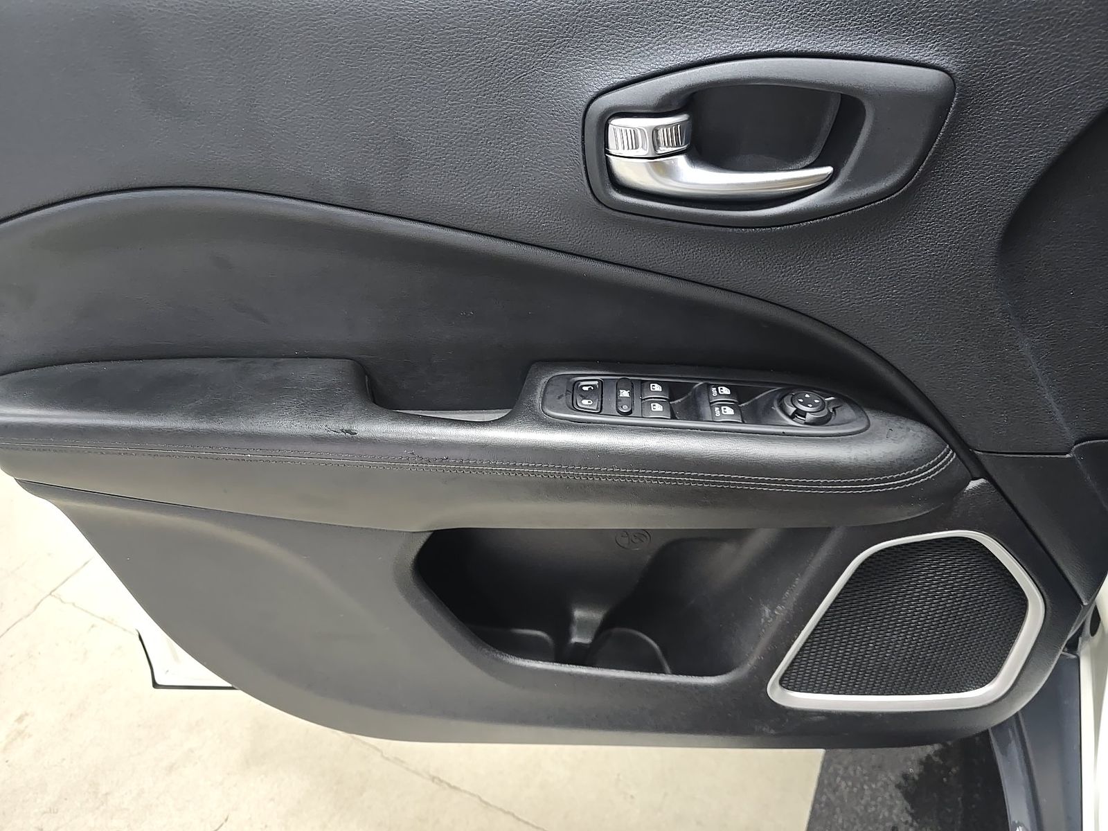2019 Jeep Compass Latitude Altitude Edition FWD