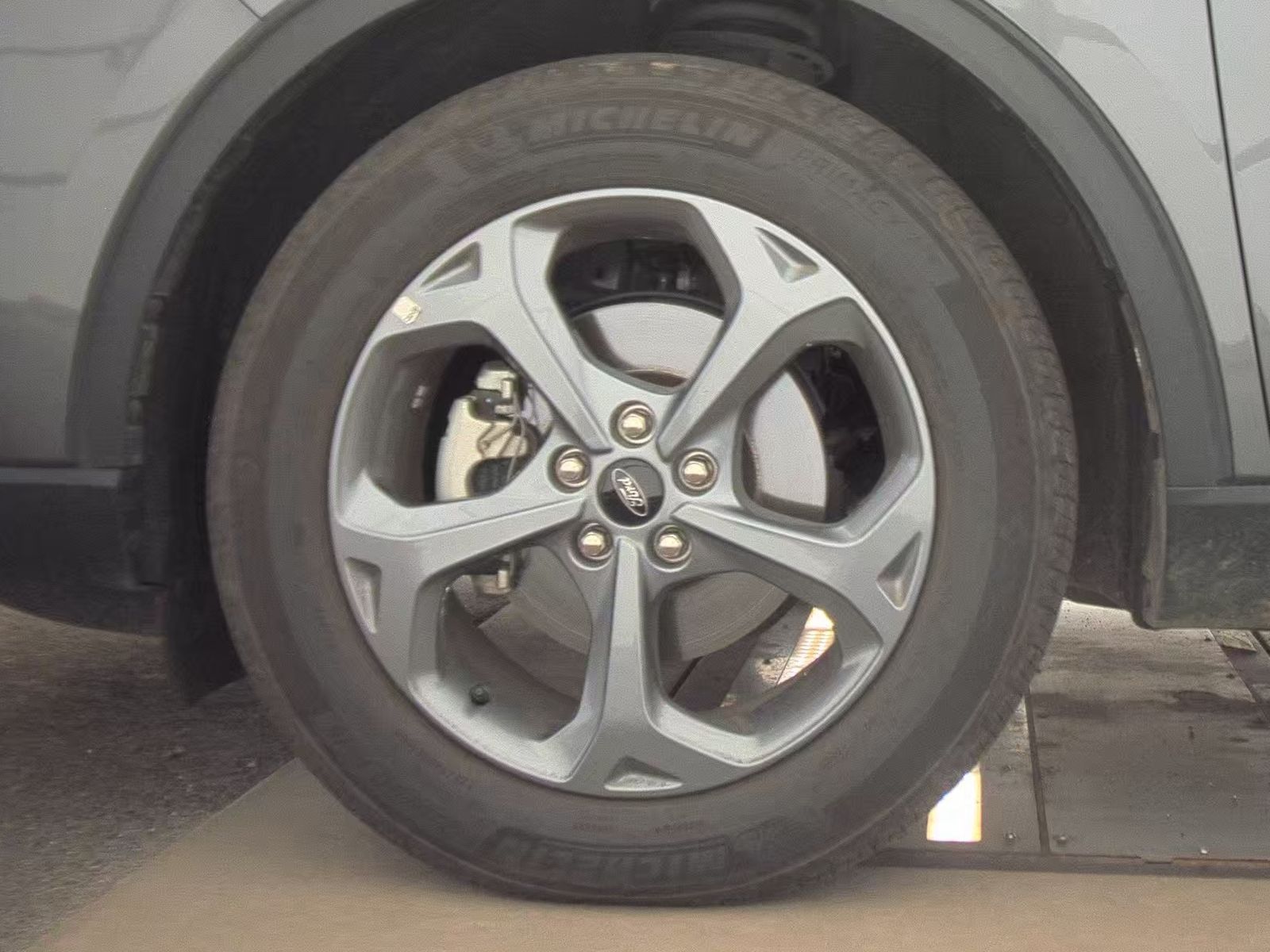 FORD ESCAPE - 10