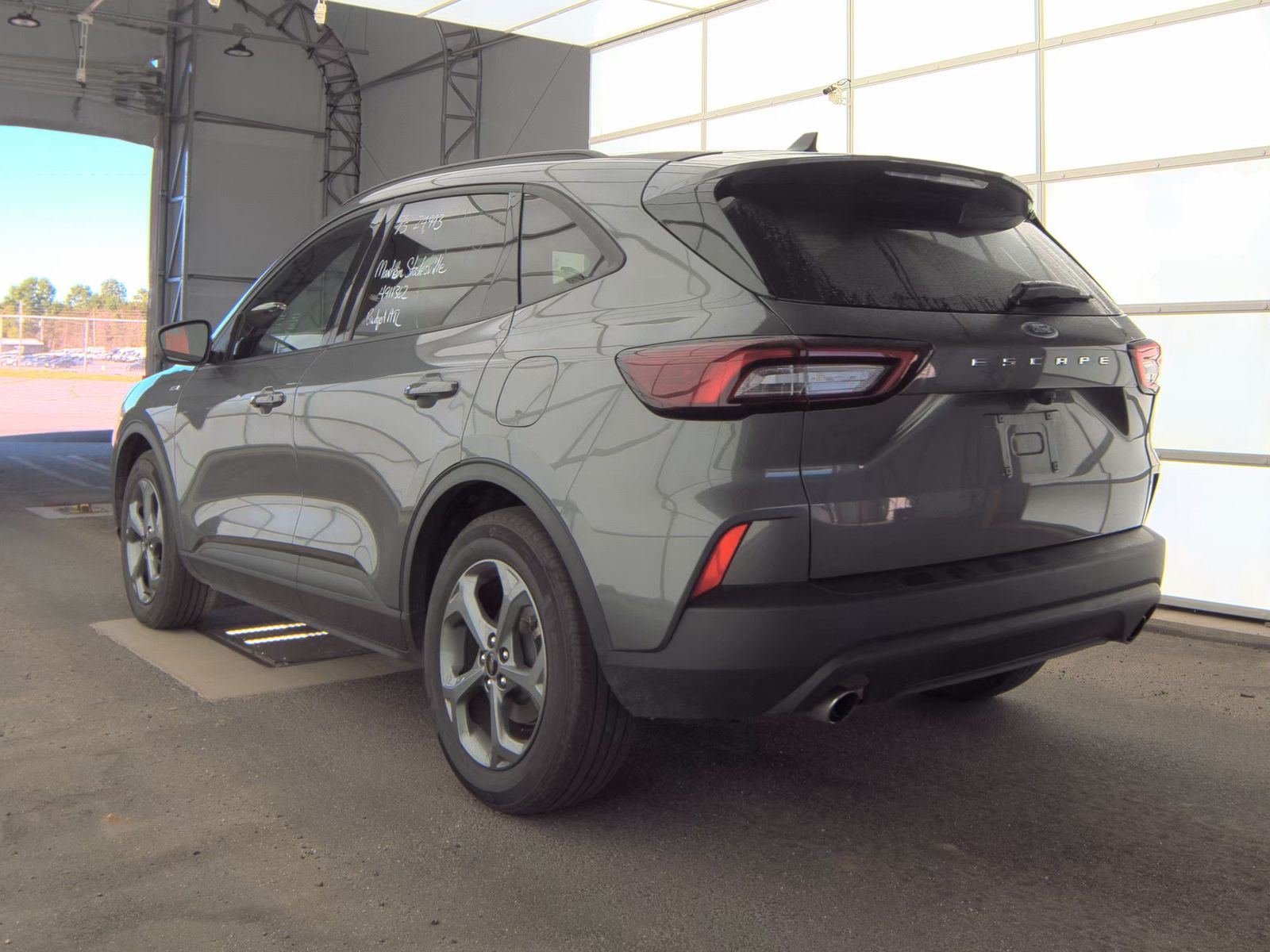 FORD ESCAPE - 9