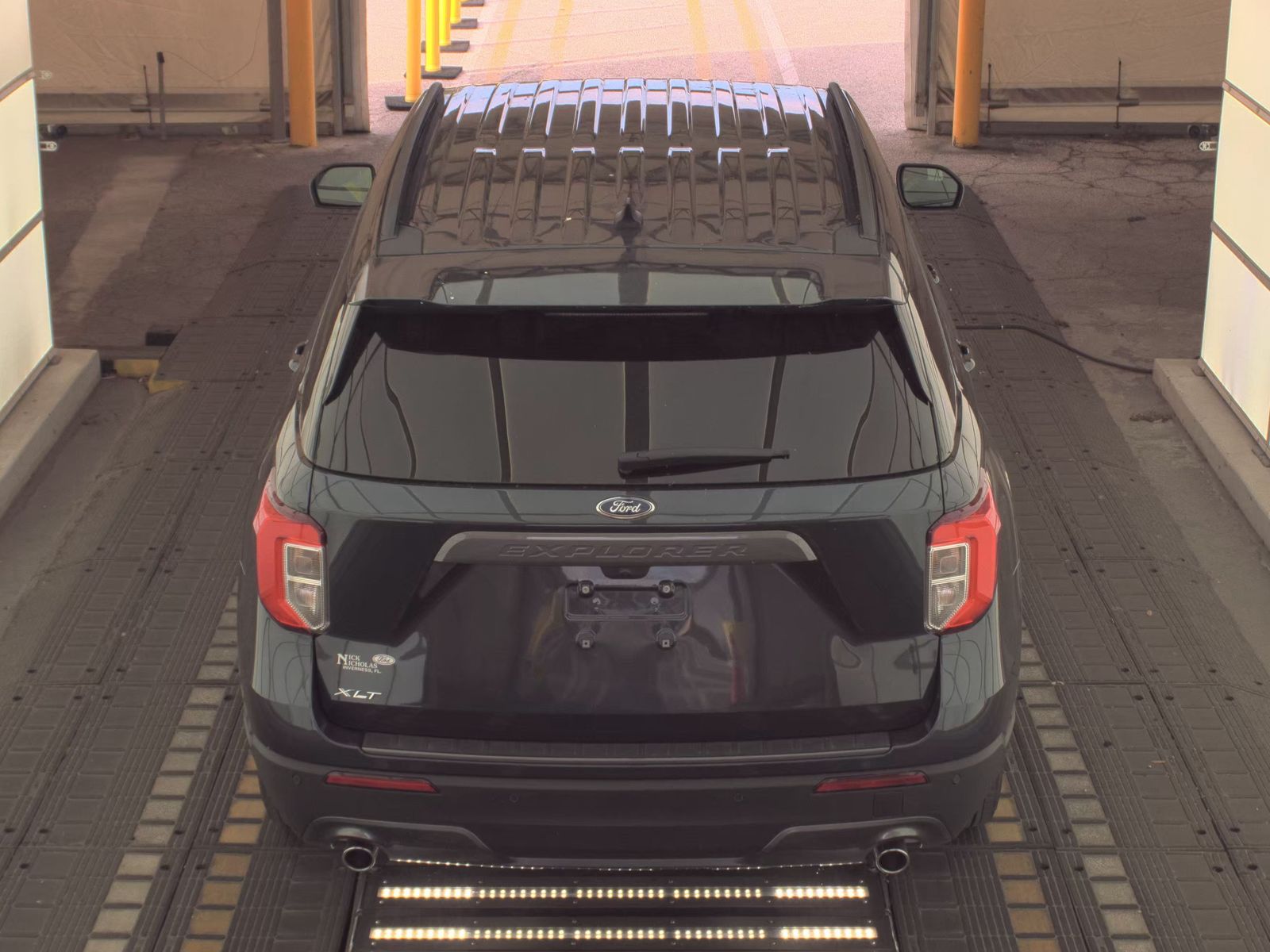 FORD EXPLORER - 7
