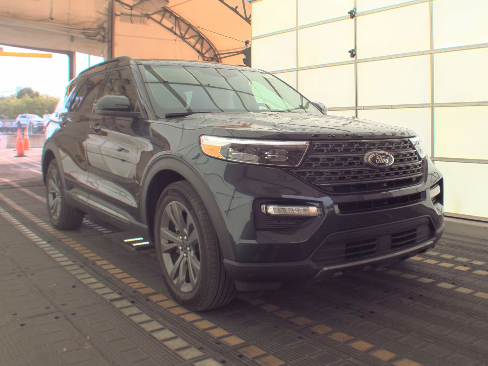 FORD EXPLORER - 5