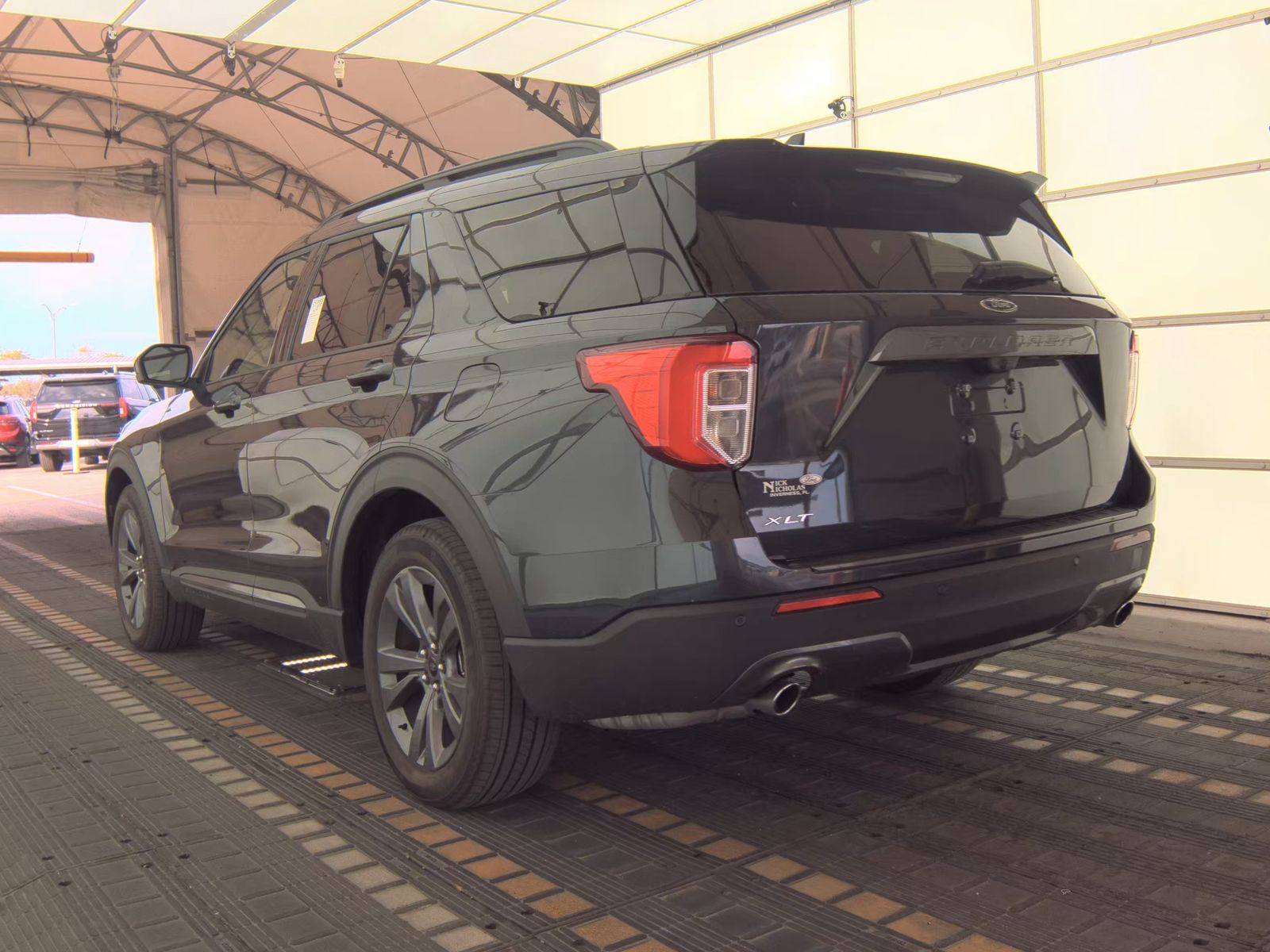 FORD EXPLORER - 9